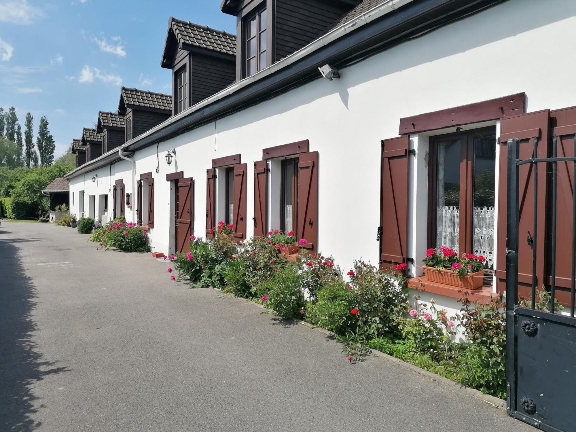 La Longere Fleurie Holiday home Cucq